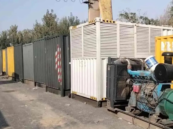 召陵200KW柴油发电机机组每小时油耗是多少?